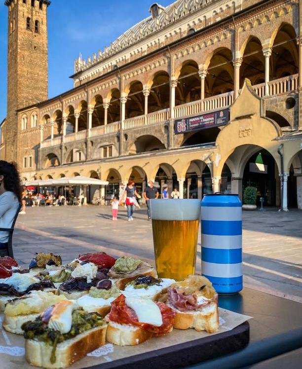 All'Ombra della Piazza